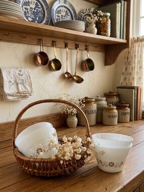Vintage Pyrex DynaWare Milk Glass Bowls – Set of 4 Brown Daisy